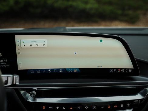 Used 2024 Cadillac Lyriq Tech image 31