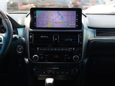 Used 2023 Lexus GX 460 Luxury w/ Off Road Package AWD/4WD image 28