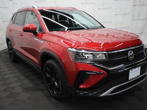 Used 2022 Volkswagen Taos SE AWD/4WD image 10