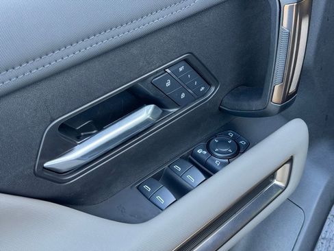 New 2025 GMC Hummer EV 2X image 21