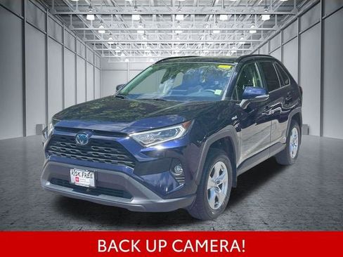 Certified 2021 Toyota RAV4 XLE w/ Convenience Package AWD/4WD image 4