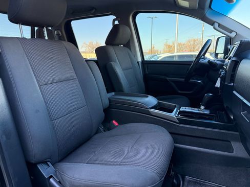 Used 2015 Nissan Titan SV w/ SV Value Truck Package image 21