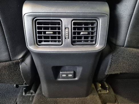Used 2022 Toyota RAV4 SE AWD/4WD image 16