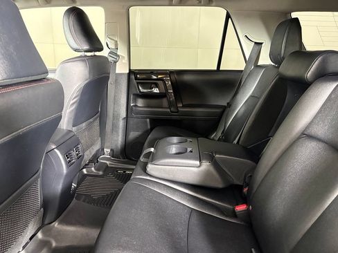 Used 2021 Toyota 4Runner TRD Off-Road Premium w/ Moonroof Package AWD/4WD image 38