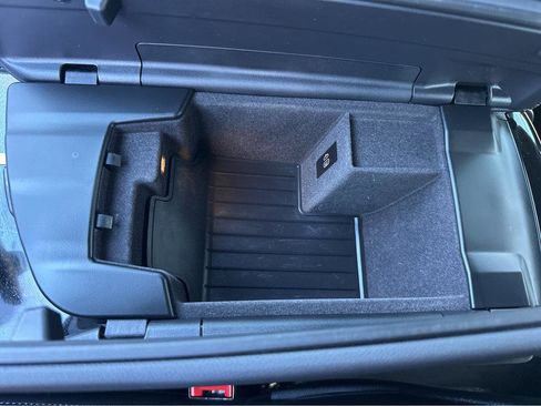 Used 2023 BMW 530e w/ M Sport Package image 30