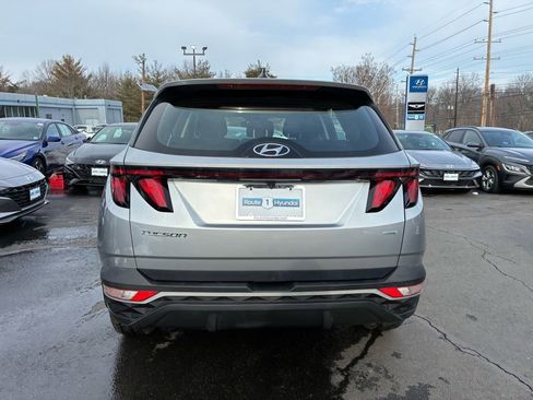 Used 2023 Hyundai Tucson SE image 6