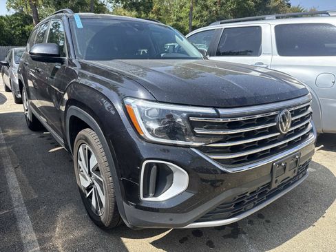 Used 2024 Volkswagen Atlas SE AWD/4WD image 1
