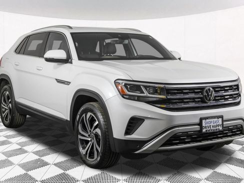 Used 2023 Volkswagen Atlas Cross Sport SEL AWD/4WD image 16