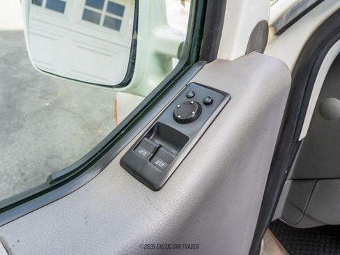 Used 2003 Volkswagen Eurovan MV image 33