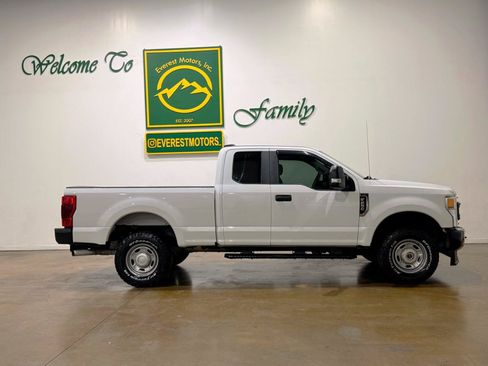 Used 2020 Ford F250 XL w/ Power Equipment Group AWD/4WD image 2