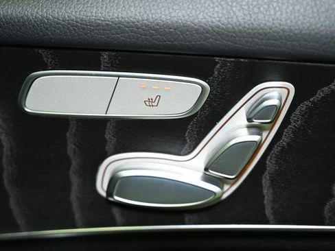 Used 2018 Mercedes-Benz GLC 300 4MATIC image 65