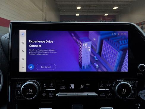 Used 2023 Toyota Highlander Limited FWD image 36