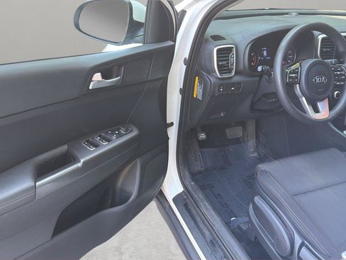 Used 2022 Kia Sportage LX FWD image 23