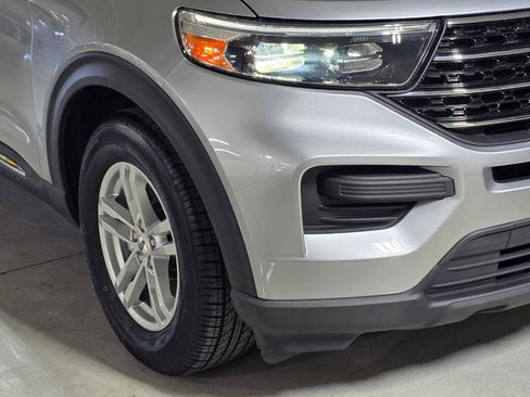 Used 2021 Ford Explorer XLT RWD image 10