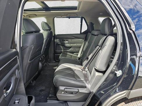 New 2026 Honda Pilot Touring image 13