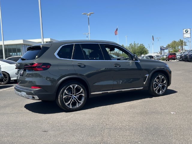 Used 2026 BMW X5 sDrive40i w/ Premium Package RWD image 6