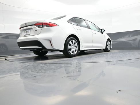 Certified 2020 Toyota Corolla LE image 29