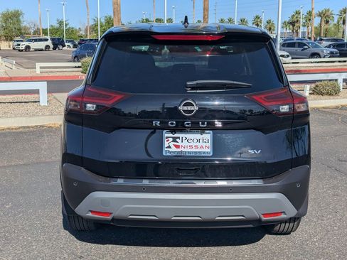 Certified 2023 Nissan Rogue SV FWD image 5