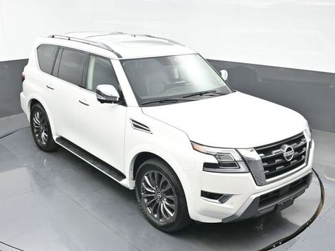 Used 2023 Nissan Armada Platinum w/ Captain's Chairs Package AWD/4WD image 36