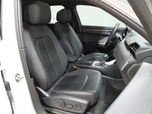 Used 2025 Audi Q3 2.0T Premium AWD/4WD image 9