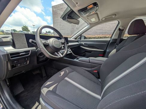 Used 2025 Hyundai Sonata SEL FWD image 15