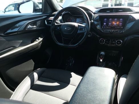 Used 2023 Chevrolet TrailBlazer RS w/ Convenience Package image 23