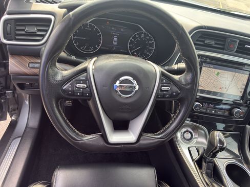 Used 2017 Nissan Maxima Platinum FWD image 16