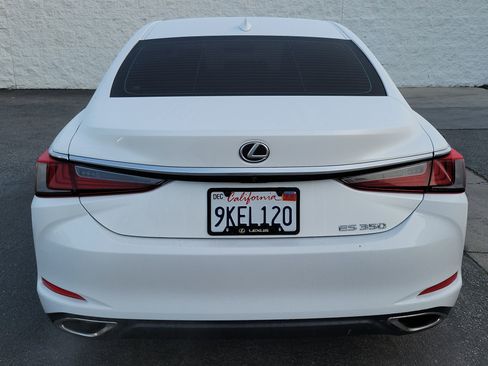 Used 2024 Lexus ES 350 w/ Accessory Package (Z1) image 19