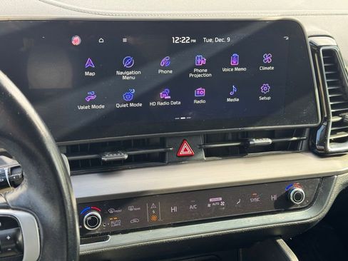 Used 2023 Kia Sportage EX image 32