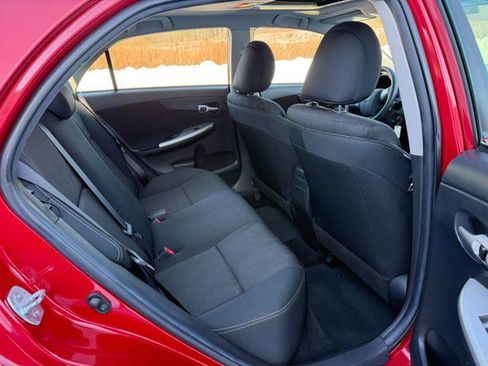 Used 2012 Toyota Corolla S image 19