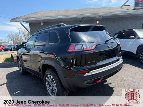 Used 2020 Jeep Cherokee Trailhawk w/ Cold Weather Group AWD/4WD image 5
