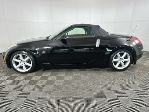 Used 2004 Nissan 350Z Touring RWD image 5