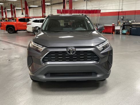 Used 2024 Toyota RAV4 XLE w/ Convenience Package image 3