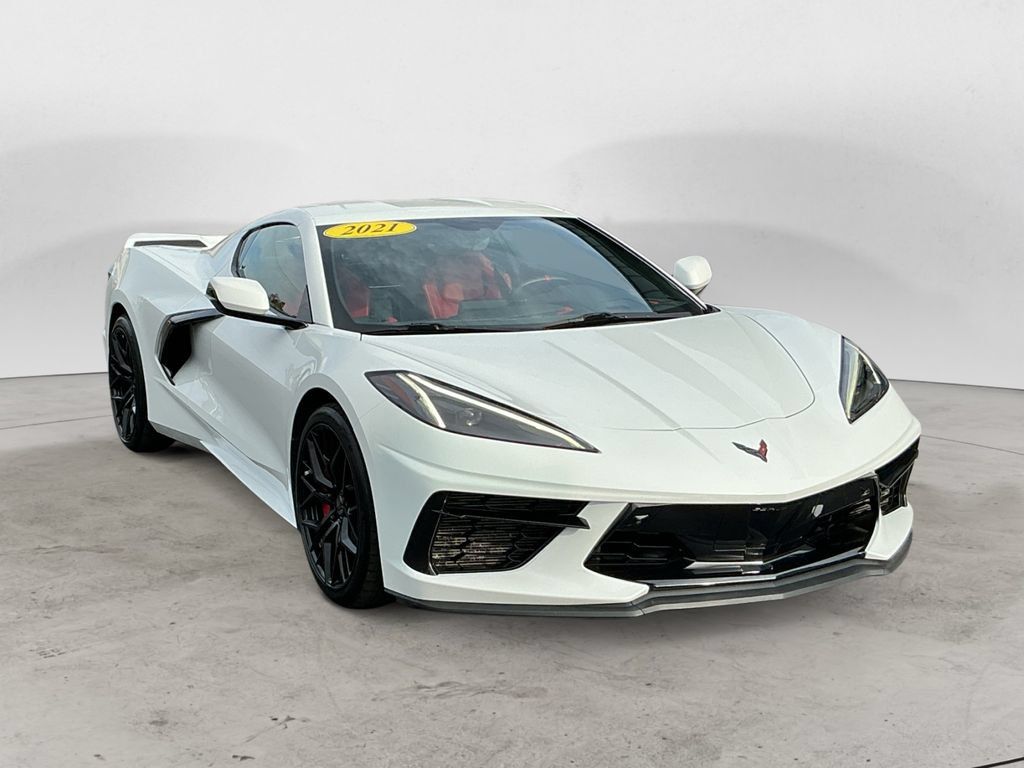 Used 2020 Chevrolet Corvette Stingray Preferred Cpe w/ 2LT Preferred Equipment Group RWD image 3