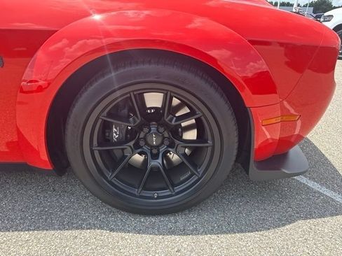 Used 2022 Dodge Challenger SRT Hellcat RWD image 2