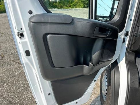 Used 2025 RAM ProMaster 2500 w/ Power Group image 10