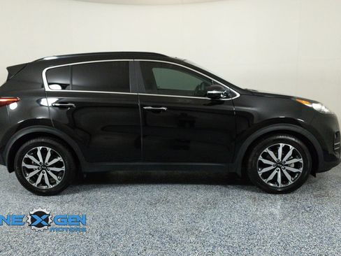 Used 2018 Kia Sportage EX w/ Option Group 040 FWD image 9