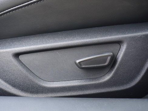 Used 2025 Ford Mustang Premium RWD image 31