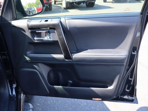Used 2020 Toyota 4Runner Nightshade image 30