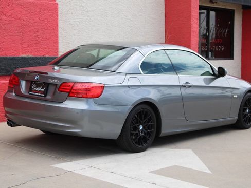 Used 2011 BMW 328i Convertible image 14