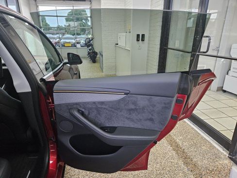 Used 2026 Tesla Model Y 2WD image 15