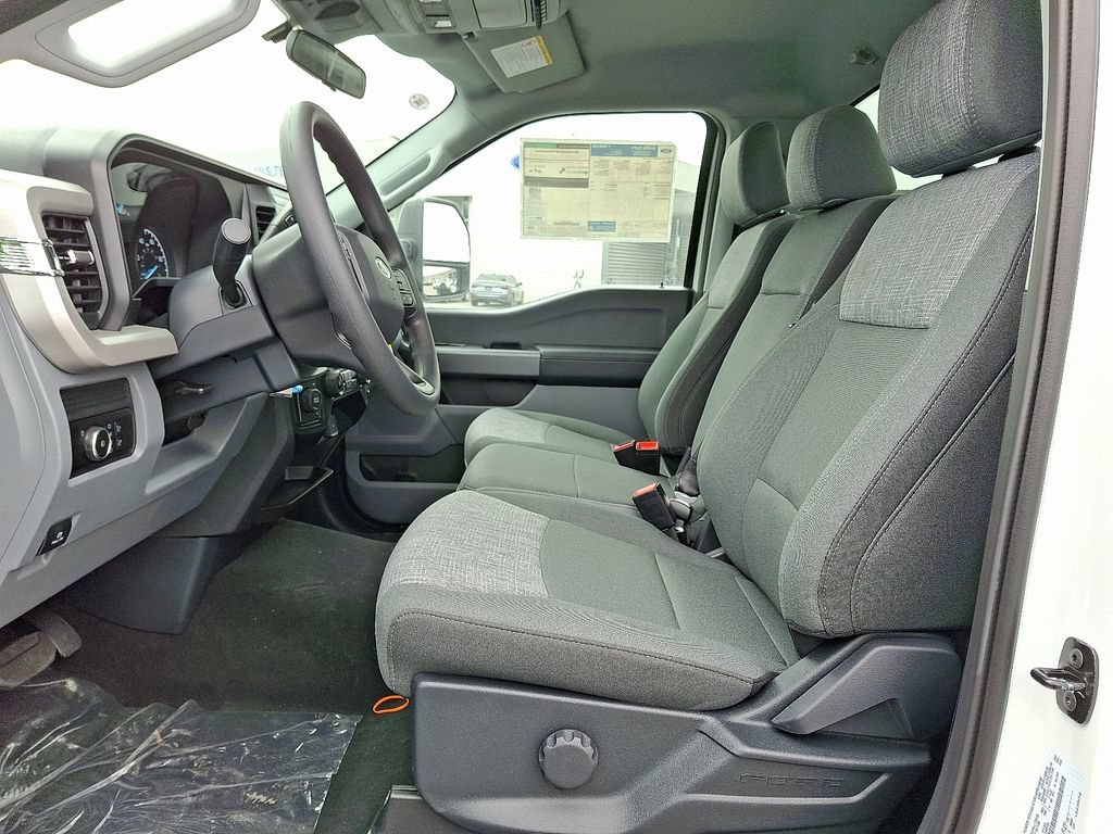 Used 2025 Ford F350 XLT AWD/4WD image 7