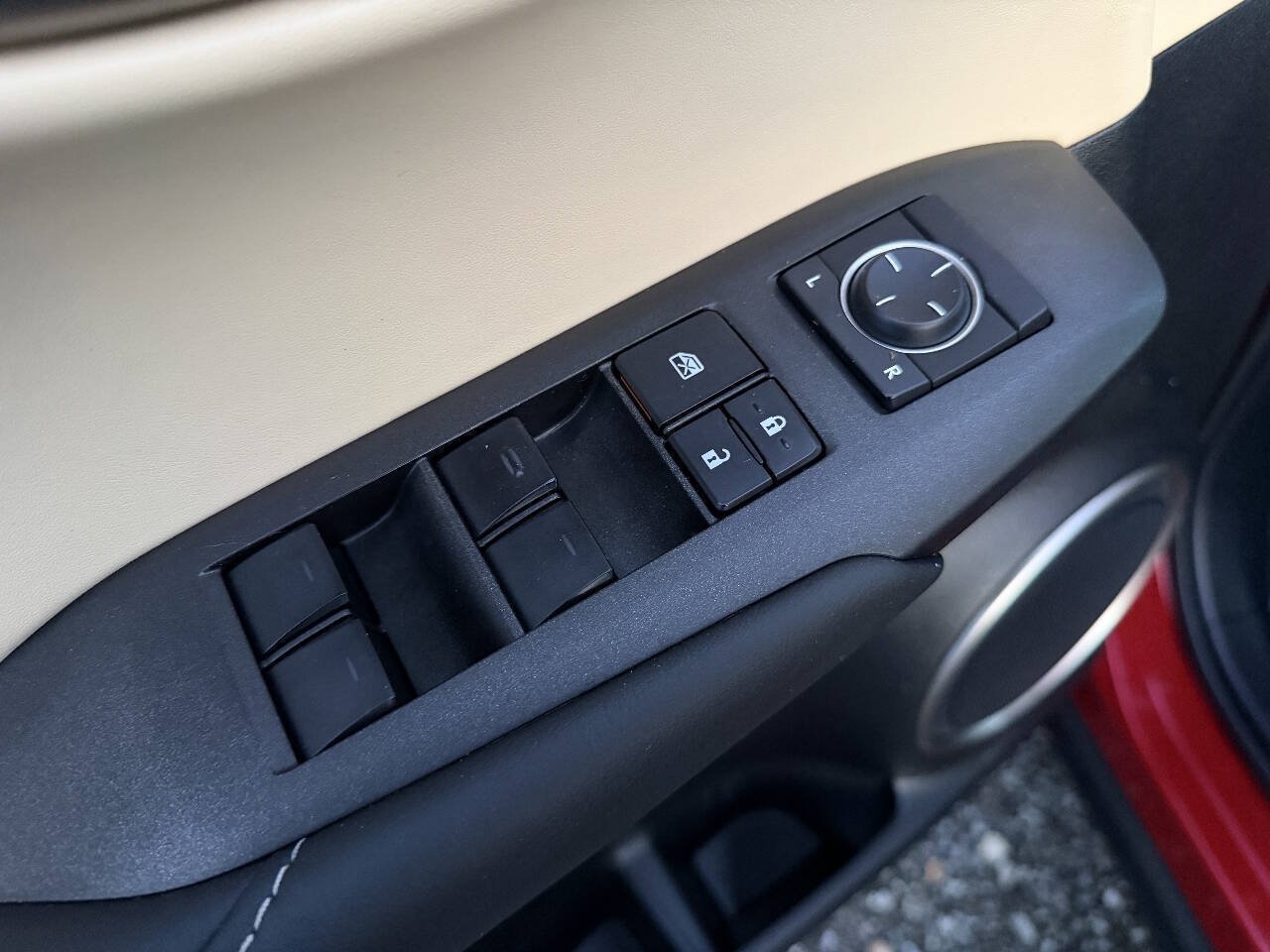 Used 2016 Lexus NX 200t FWD image 12