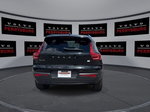 Used 2023 Volvo XC40 Recharge Ultimate w/ Protection Package Premier AWD/4WD image 7