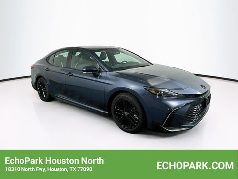 Used 2026 Toyota Camry SE w/ Multimedia Upgrade Package FWD image 1