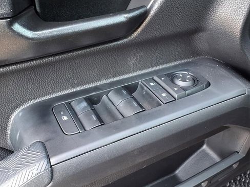 Certified 2025 Toyota Tacoma SR image 15