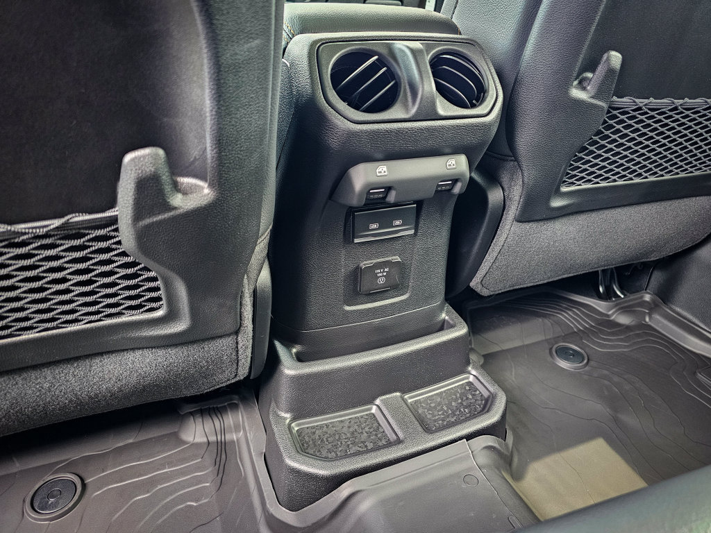 New 2026 Jeep Wrangler Unlimited Sahara AWD/4WD image 34