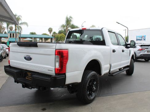Used 2018 Ford F250 XL w/ Power Equipment Group AWD/4WD image 5
