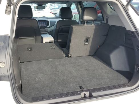 Used 2024 GMC Terrain SLT image 26