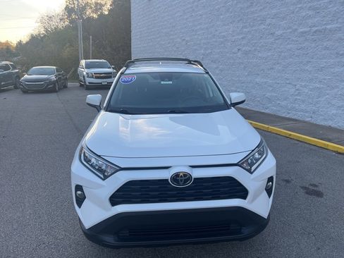 Used 2021 Toyota RAV4 XLE image 6